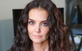 Mãe solteira há 12 anos, Katie Holmes garante que ser mãe "é o seu maior sucesso" e manda recado a Tom Cruise que ignora a filha