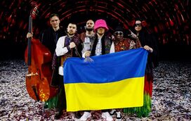 A banda vencedora da Eurovisão, Kalush Orchestra, está de regresso à Ucrânia para combater na guerra contra a Rússia