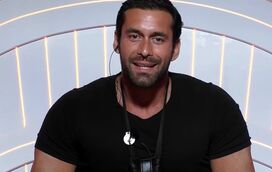 Conheça a discreta (mas sensual) namorada de Francisco Macau