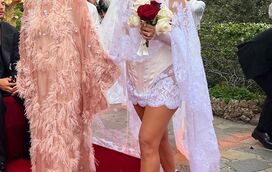 Todos os vestidos de noiva de Kourtney Kardashian