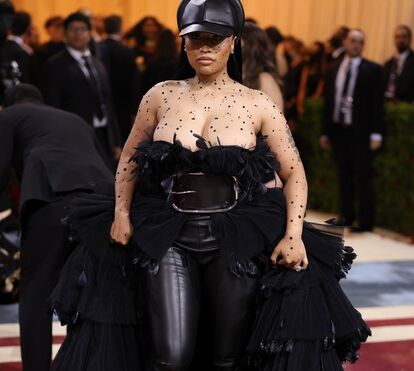 Choque! Nicki Minaj com um erro no vestido da Met Gala 