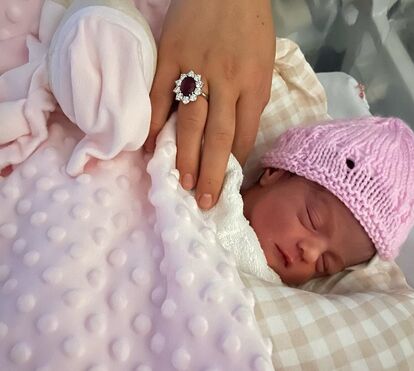 Bella Esmeralda. Georgina revela o nome da filha recém-nascida