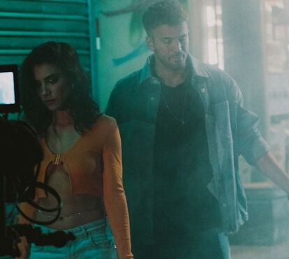 Pirosa, ela? David Carreira fala, fala... mas depois pede à namorada Carolina Carvalho para ser a musa do seu novo vídeo 
