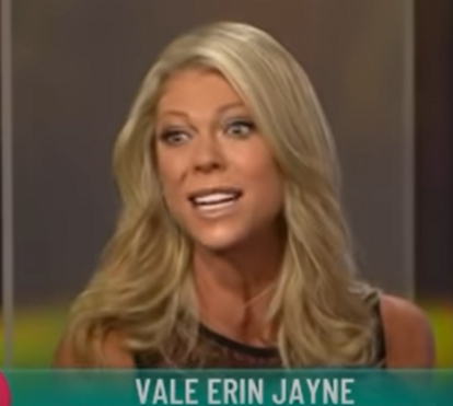 Apresentadora de televisão australiana morreu subitamente aos 42 anos