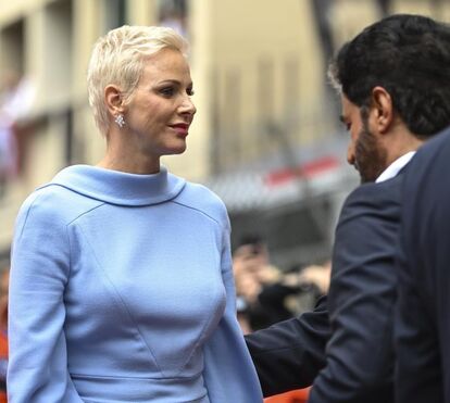 O pior já passou. Charlene volta a acompanhar o príncipe Alberto em eventos oficiais no estrangeiro