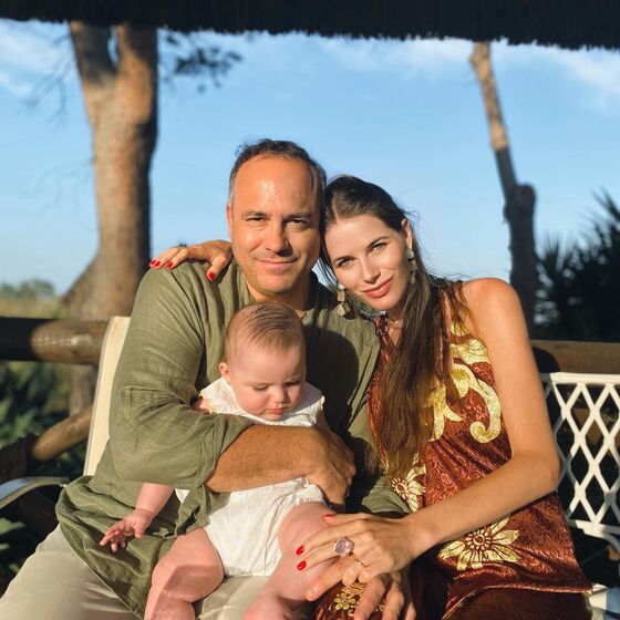 Vicente Calderón, Mónica Sada