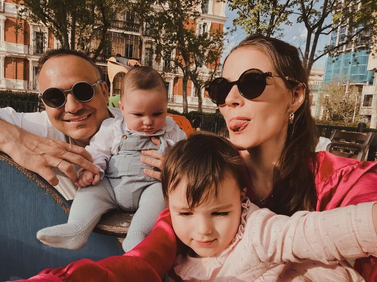 Vicente Calderón, Mónica Sada