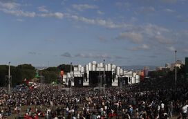 O regresso dos grandes festivais! Rock in Rio Lisboa arranca com Xutos & Pontapés. As primeiras imagens  