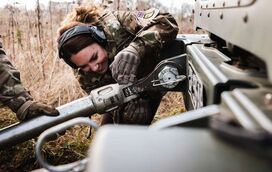 Mulher de armas. Kate Middleton recebe treino do exército britânico