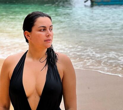 Maminhas à mostra. Ana Guiomar mostra-se atrevida em topless