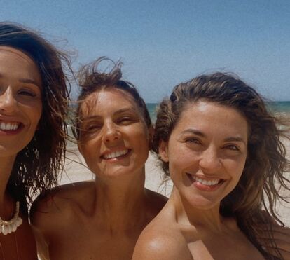Elenco de 'Quero é Viver' em topless! Atrizes causam furor na praia: 'Fim de semana de manas'