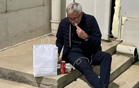José Mourinho, comer