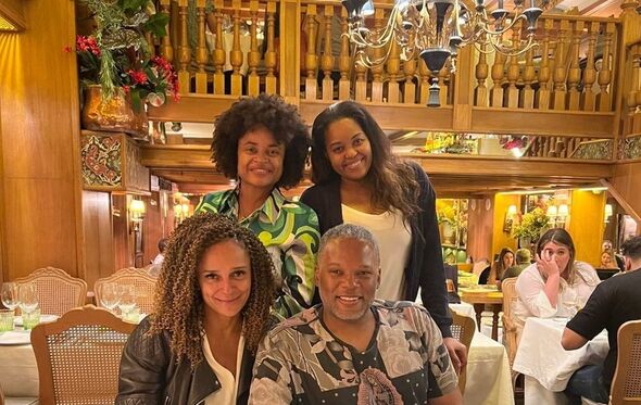 Isabel dos Santos e Coréon Dú em Barcelona