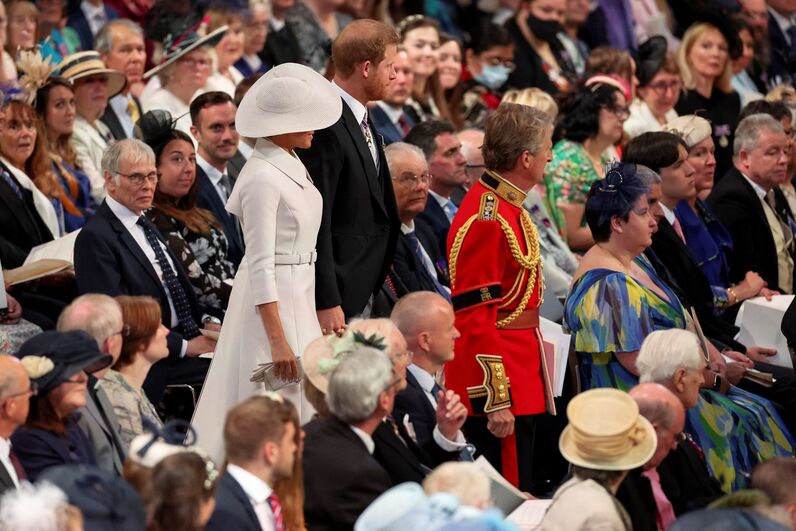 Harry e Meghan de volta junto da família real britânica na Missa do Jubileu de Platina de Isabel II