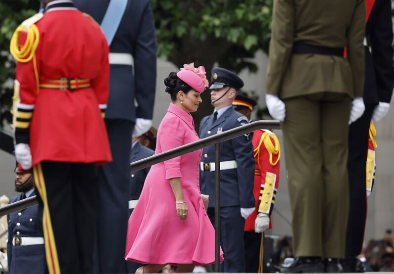 Harry e Meghan de volta junto da família real britânica na Missa do Jubileu de Platina de Isabel II