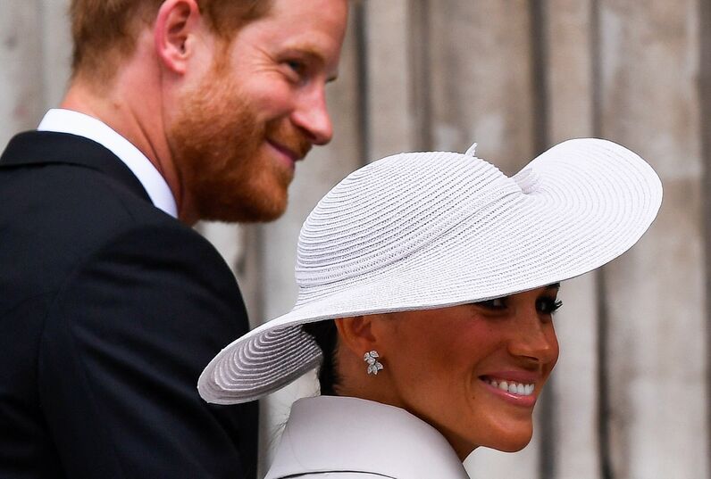Harry e Meghan de volta junto da família real britânica na Missa do Jubileu de Platina de Isabel II