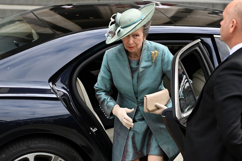 Harry e Meghan de volta junto da família real britânica na Missa do Jubileu de Platina de Isabel II