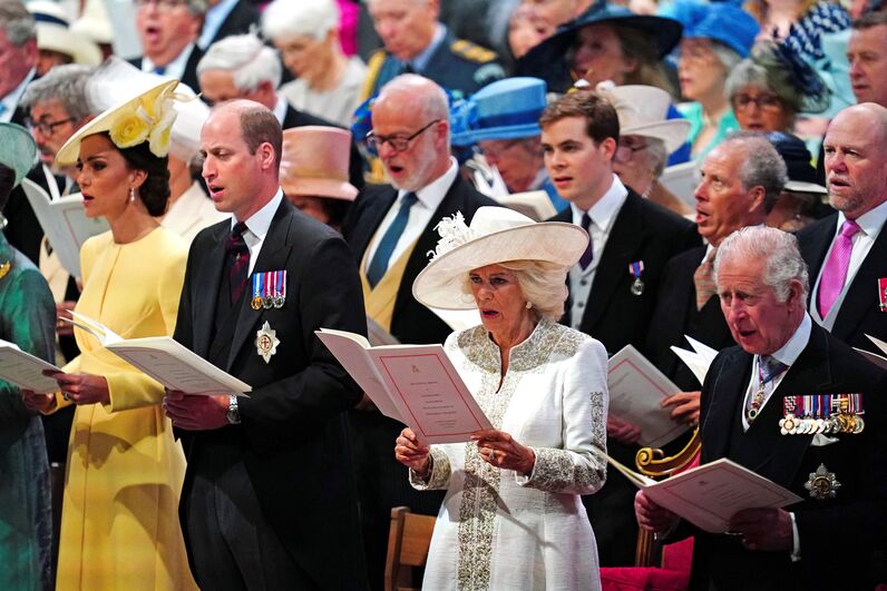 Harry e Meghan de volta junto da família real britânica na Missa do Jubileu de Platina de Isabel II