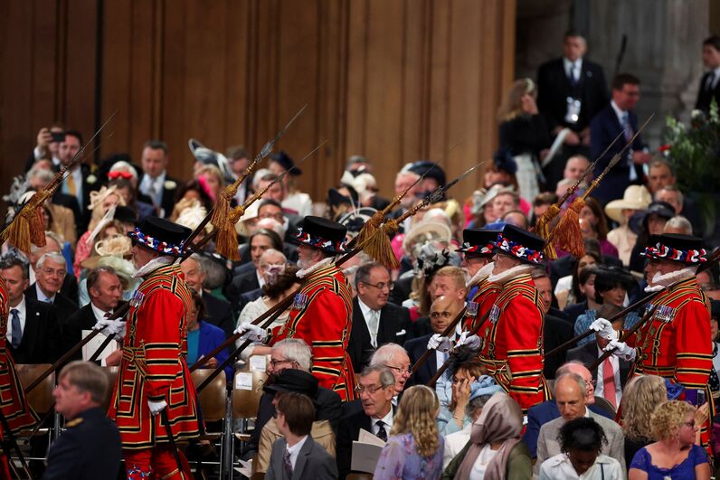 Harry e Meghan de volta junto da família real britânica na Missa do Jubileu de Platina de Isabel II