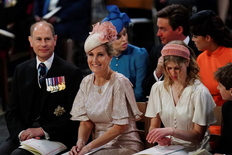 Harry e Meghan de volta junto da família real britânica na Missa do Jubileu de Platina de Isabel II