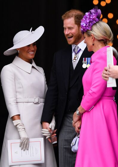 Harry e Meghan de volta junto da família real britânica na Missa do Jubileu de Platina de Isabel II