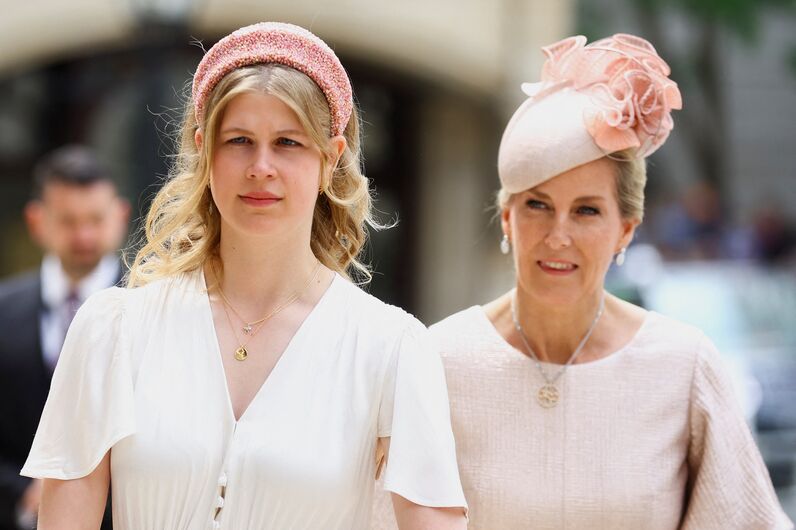 A elegância real na missa de homenagem à rainha Isabel II