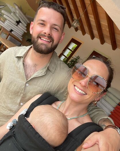 Dani Hampton, Toni Mann
