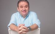 Com ele ninguém se mete! Quem se ri é Fernando Mendes, que vê de cadeirão a guerra das audiências