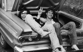 Por um mundo livre, esclarecido e em paz. The Mag, o magazine online da FLASH! celebra 1 ano.