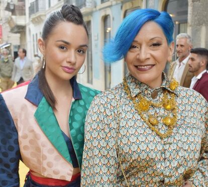 Que trapalhada! Wanda Stuart esclarece rumores sobre casamento da filha de 19 anos