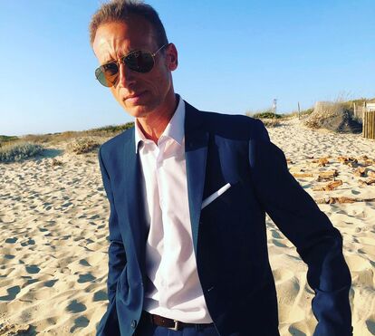 Jornalista José Carlos Araújo apanhado com novo amor em festival