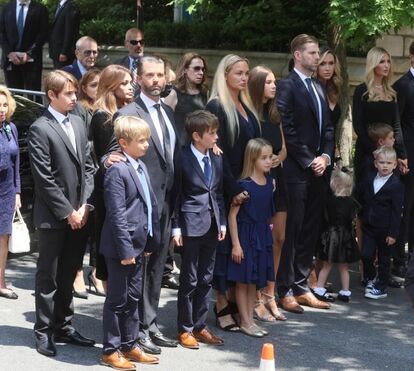 Emoção e dor. As imagens do funeral de Ivana Trump, a ex-mulher de Donald Trump