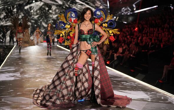 a primeira modelo asiática, Liu Wen