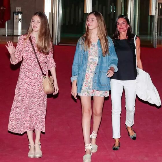 rainha letizia e princesa leonor