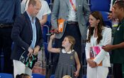 Os príncipes William e Kate com a filha, Charlotte