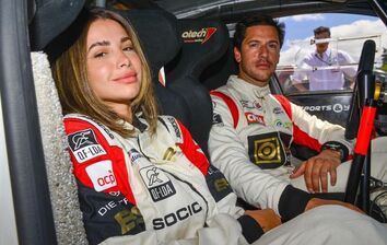 O que se está aqui a passar? Bernardo Sousa e Bruna Gomes já recebem  prendas para o bebé... que os fãs querem que eles tenham - Nacional - FLASH!