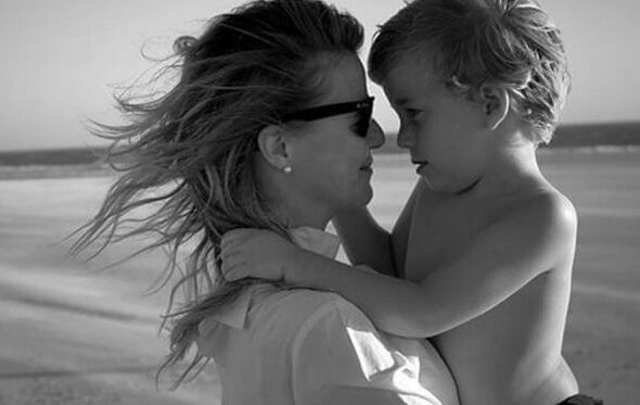 Leonor Poeiras com o filho