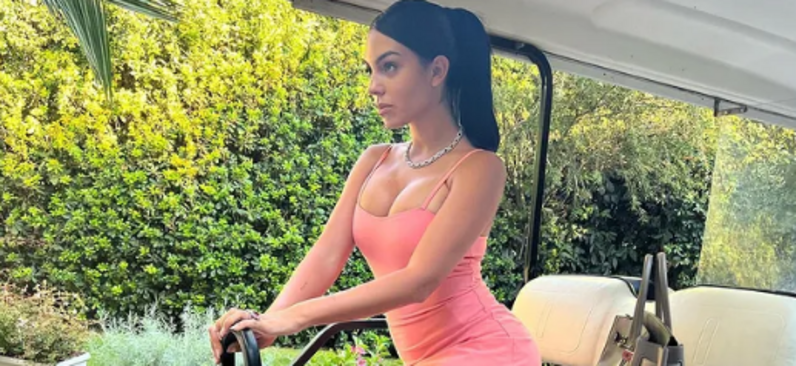 Georgina Rodríguez faz tatuagem