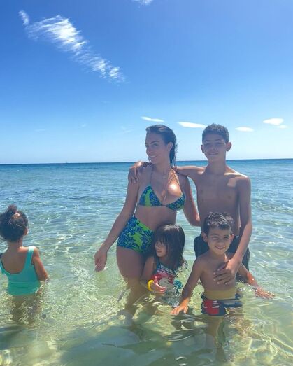 Georgina Rodríguez com os filhos