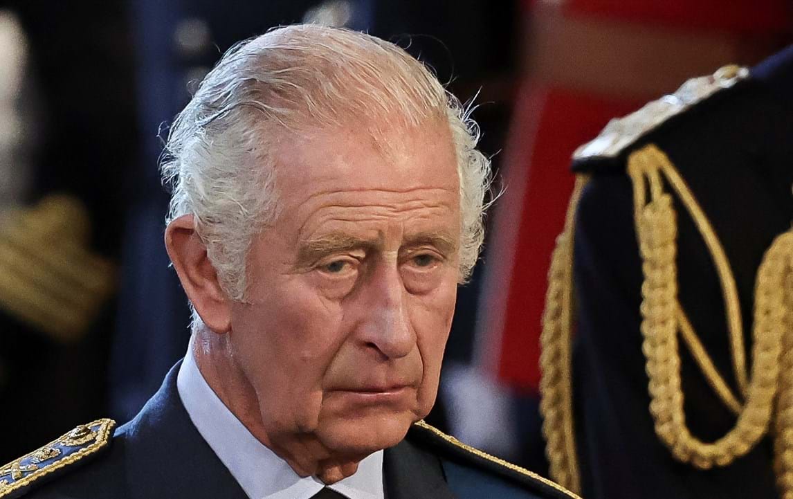 Rei Carlos III quer atualizações constantes sobre o submarino desaparecido onde está um empresário milionário de quem é muito próximo - Mundo imagem
