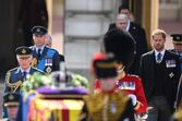 Carlos III, Harry e William na cerimónia de velório da rainha Isabel II
