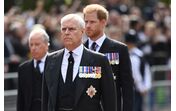 Harry e André na cerimónia de velório da rainha Isabel II