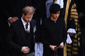 Harry e Meghan na cerimónia de velório da rainha Isabel II