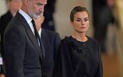 Rainha Letizia no funeral de Constantino da Grécia rodeada de gente que não gosta nada dela