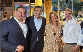 Cristina Ferreira acusada de ter "sorriso falso" ao lado do patrão da TVI e de Moniz