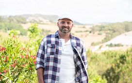 Bailarino stripper em bares gay e pai ausente: a vida secreta do agricultor André Mateus