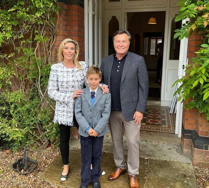 Saiba quem é a milionária inglesa que exibiu luxos no Algarve e acabou por ser vítima de um golpe milionário