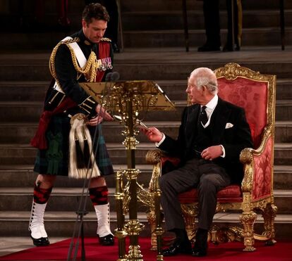 Musculoso e lindo! Britânicos loucos com novo guarda pessoal do rei Carlos III
