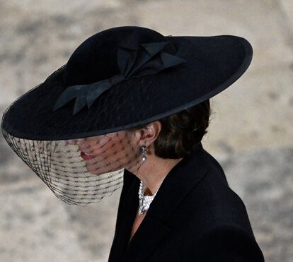 Kate Middleton revela nova joia de 16 mil euros