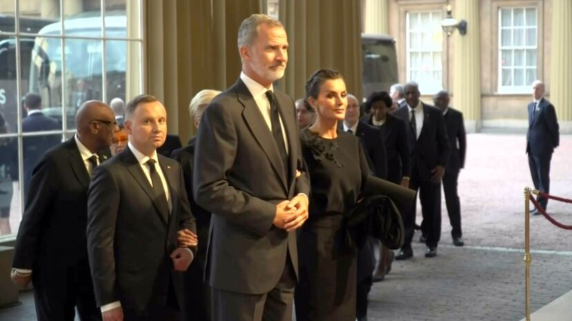 Felipe VI, Letizia, reis de Espanha, bunckingham, funeral Isabel II